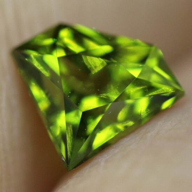 Andradite (Demantoid) Garnet 0.896ct. / Tanzania