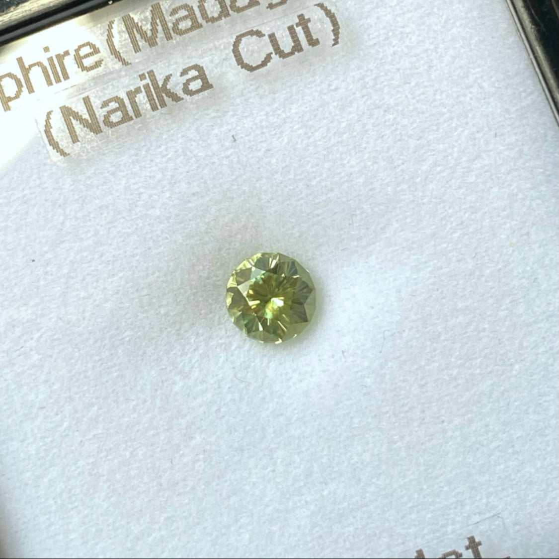 1.141ct Madagascar Sapphire★Beautiful spring green with sparkling fire, Narika cut, super beautiful crystal, up to 1ct