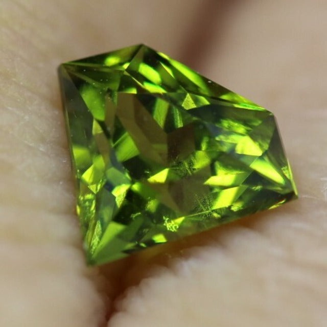 Andradite (Demantoid) Garnet 0.896ct. / Tanzania