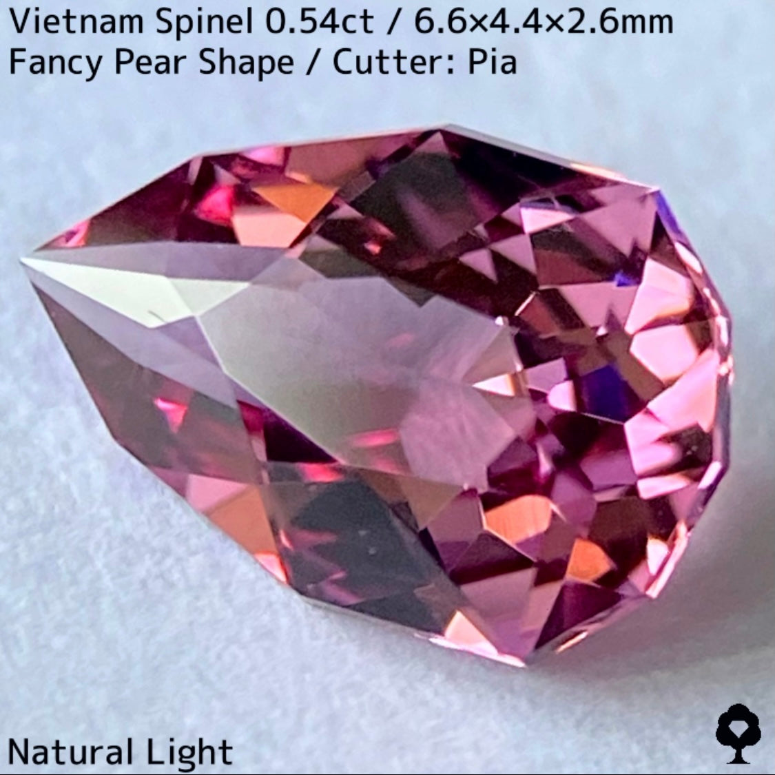 Spinel 0.54ct / Vietnam