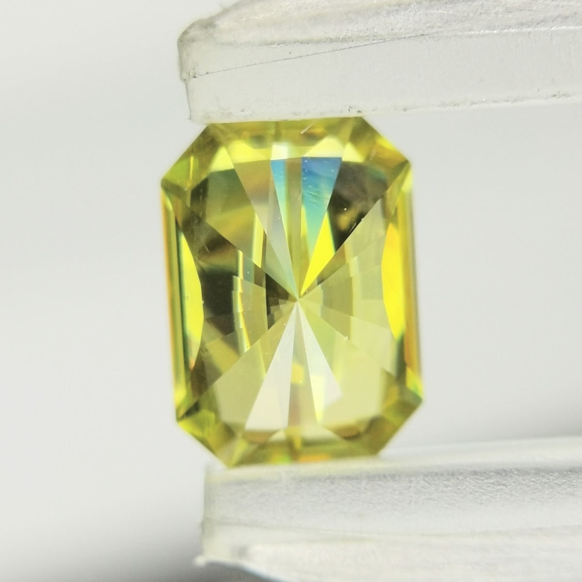 【Trial】Sphene 0.53ct / Madagascar