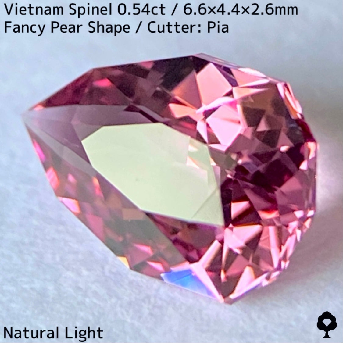 Spinel 0.54ct / Vietnam