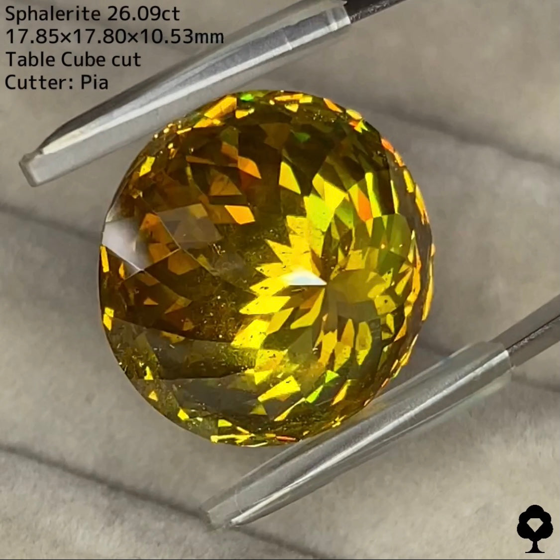 Sphalerite 26.09ct ★ A large, dazzling sun that is difficult to finish. Comes with a story about Piac-chan, Boy-chan and the big shot.
