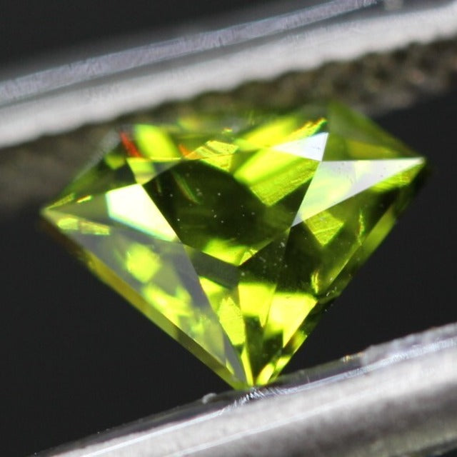 Andradite (Demantoid) Garnet 0.896ct. / Tanzania