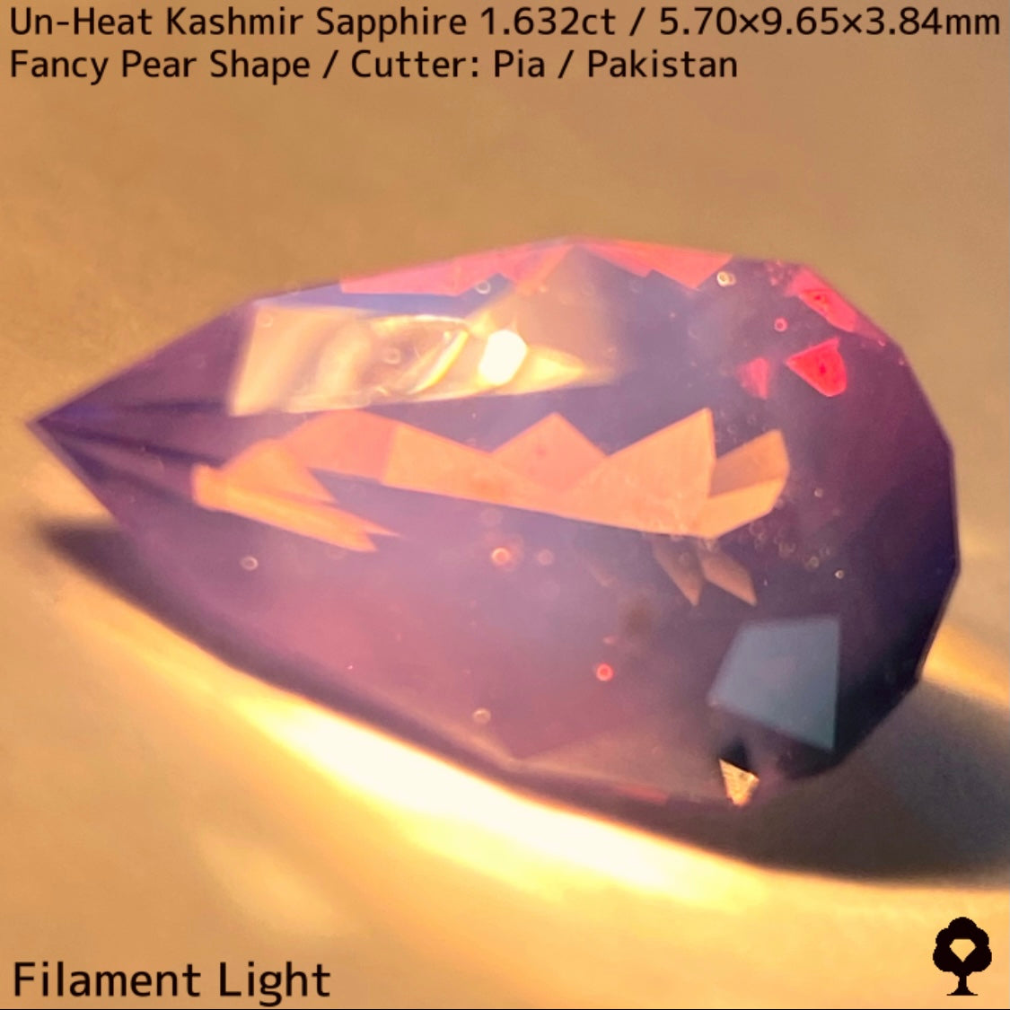 1.632ct unheated Kashmir sapphire from Pakistan ★ A beautiful gem with orange sparkle and blue bleed into fuchsia purple