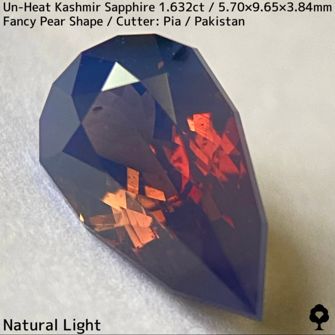 1.632ct unheated Kashmir sapphire from Pakistan ★ A beautiful gem with orange sparkle and blue bleed into fuchsia purple