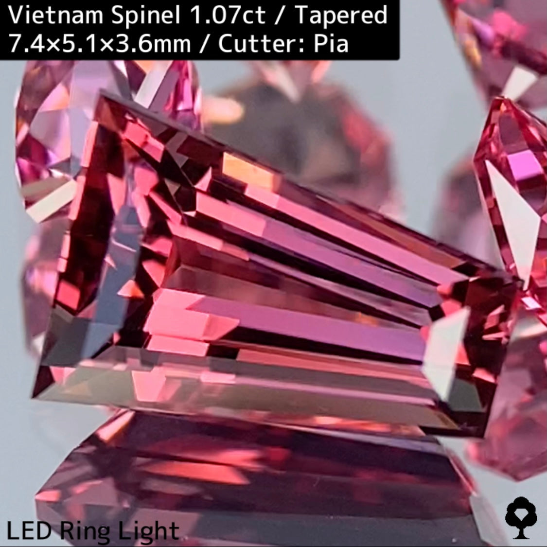 Spinel 1.084ct / Vietnam / Tapered Bafuette