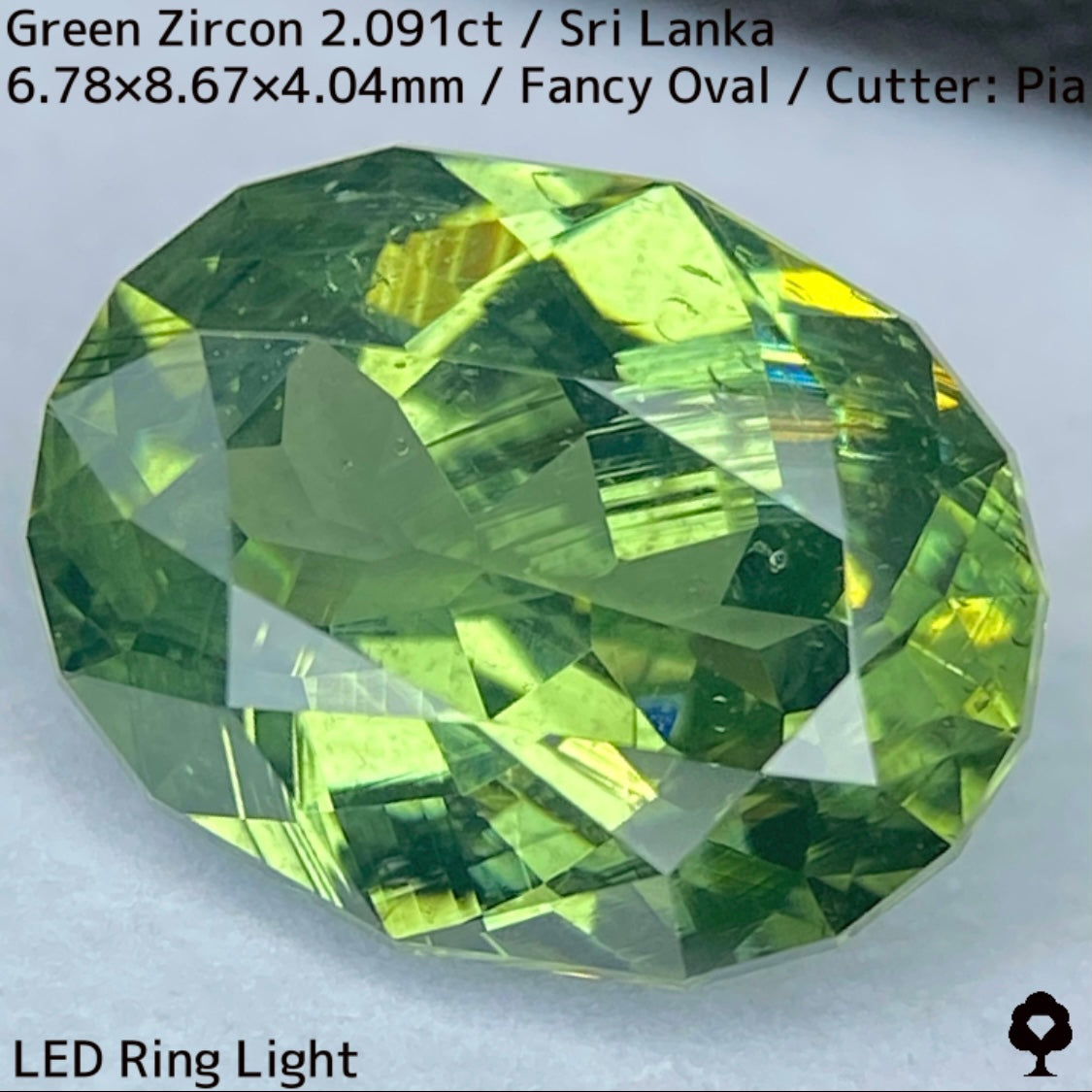 Green Zircon 2.091ct / Sri Lanka