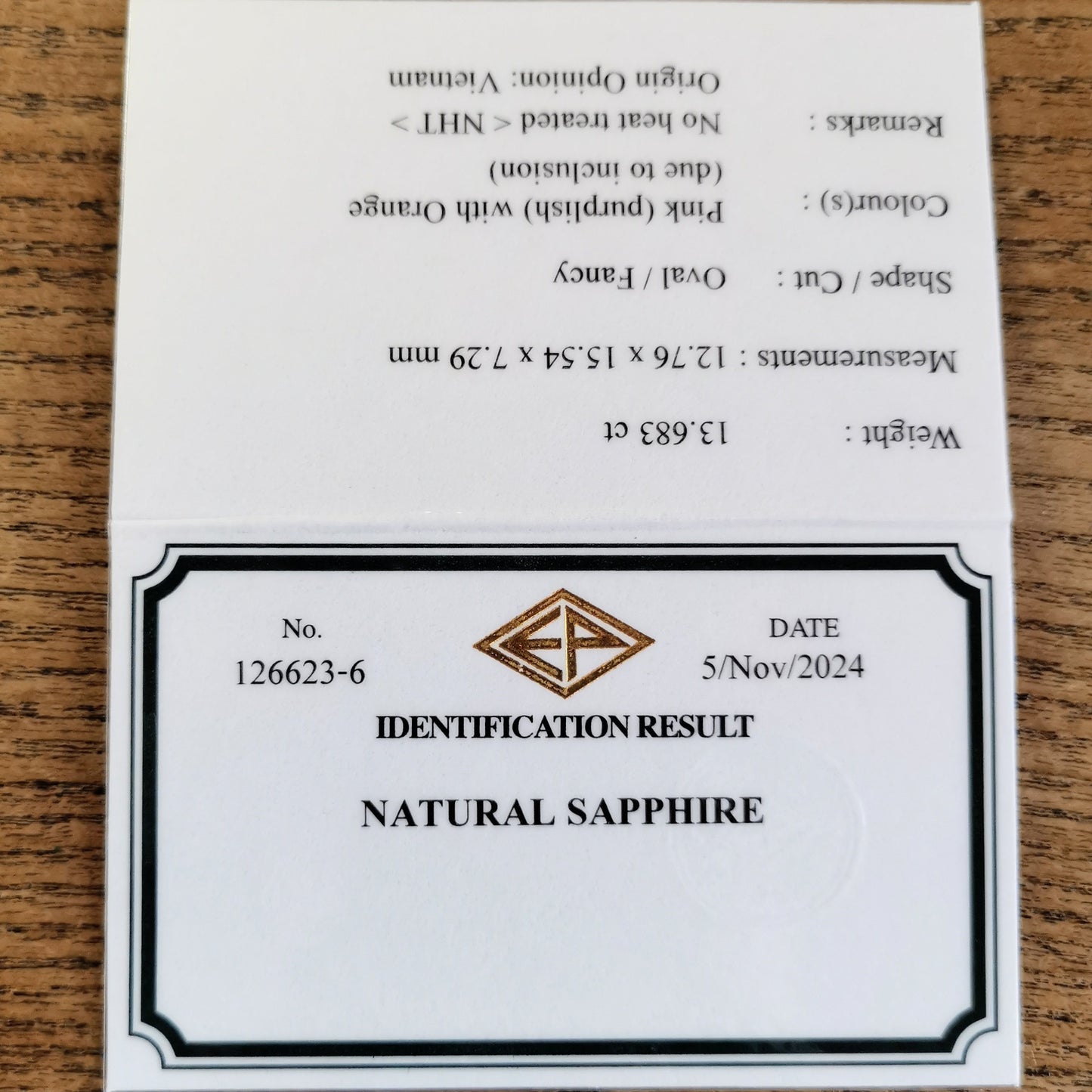 【15万円以上のお買物で無料に】Un-Heat Padparadscha Sapphire 13.683ct / Vietnam