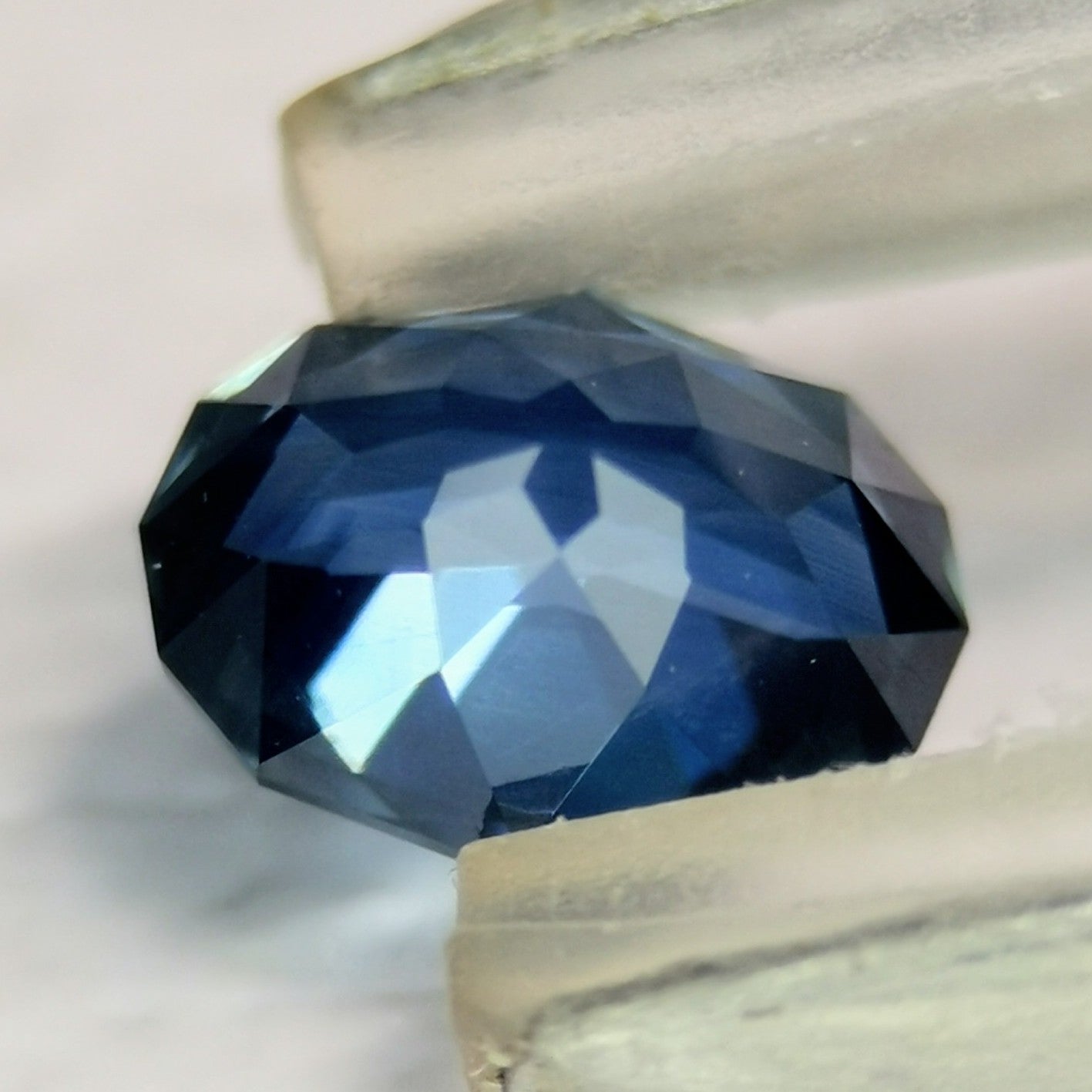 Silky Blue Sapphire 0.409ct / Vietnam