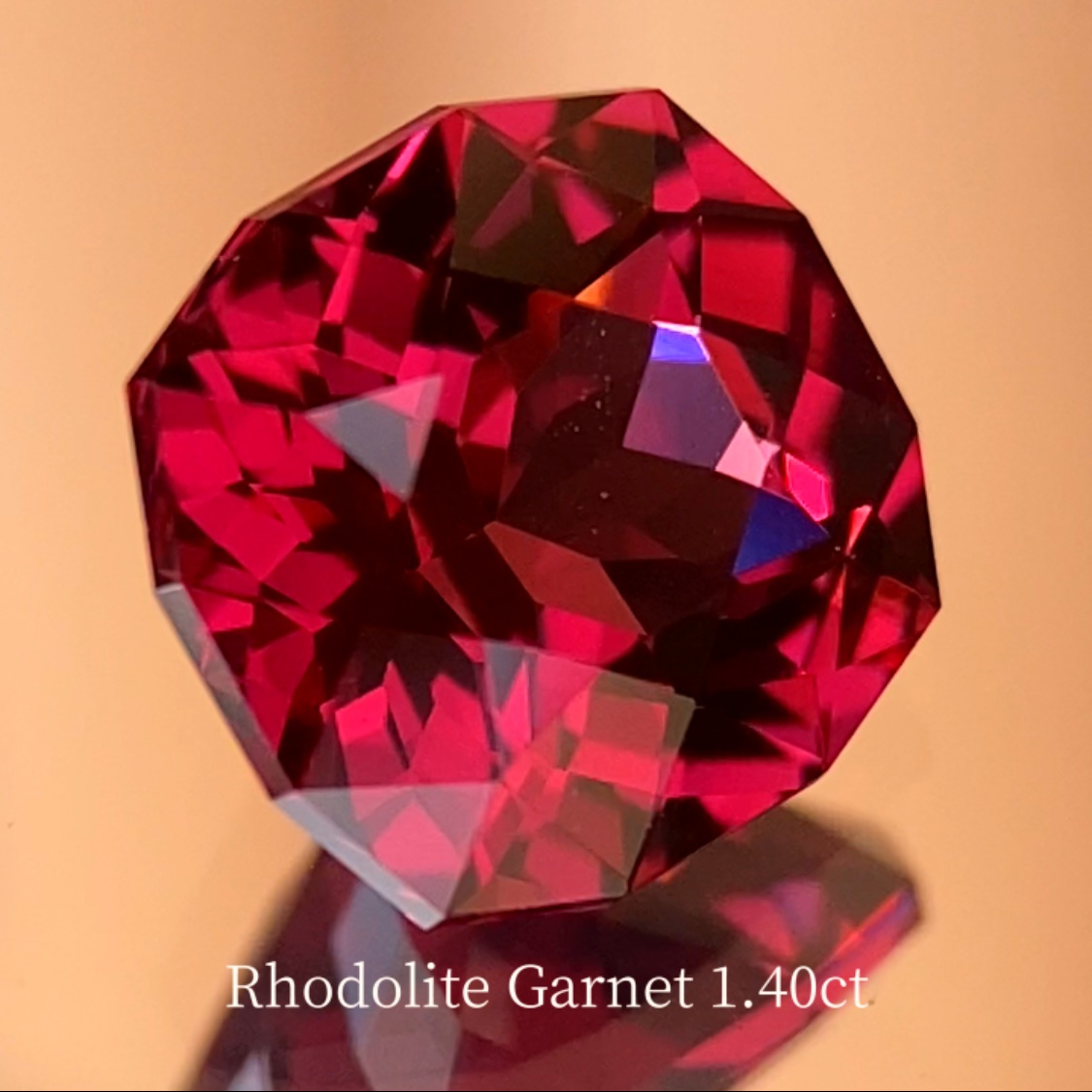 Rhodolite Garnet 1.40ct / Vietnam