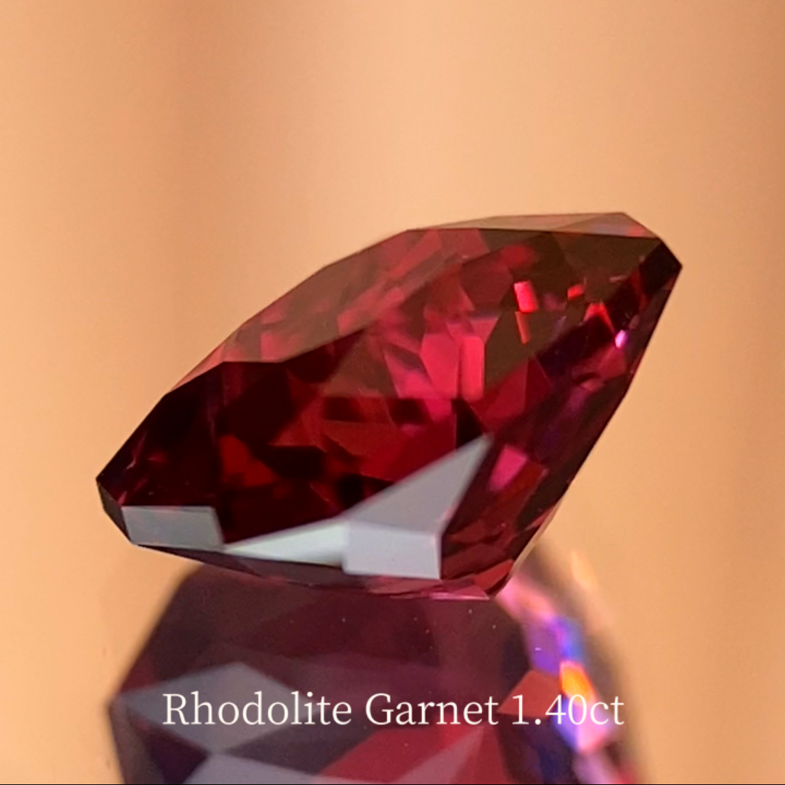 Rhodolite Garnet 1.40ct / Vietnam