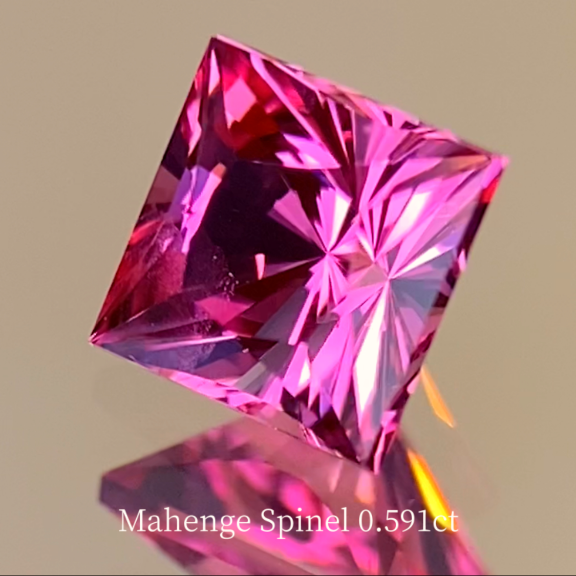 Neon Pink Spinel 0.591ct / Tanzania