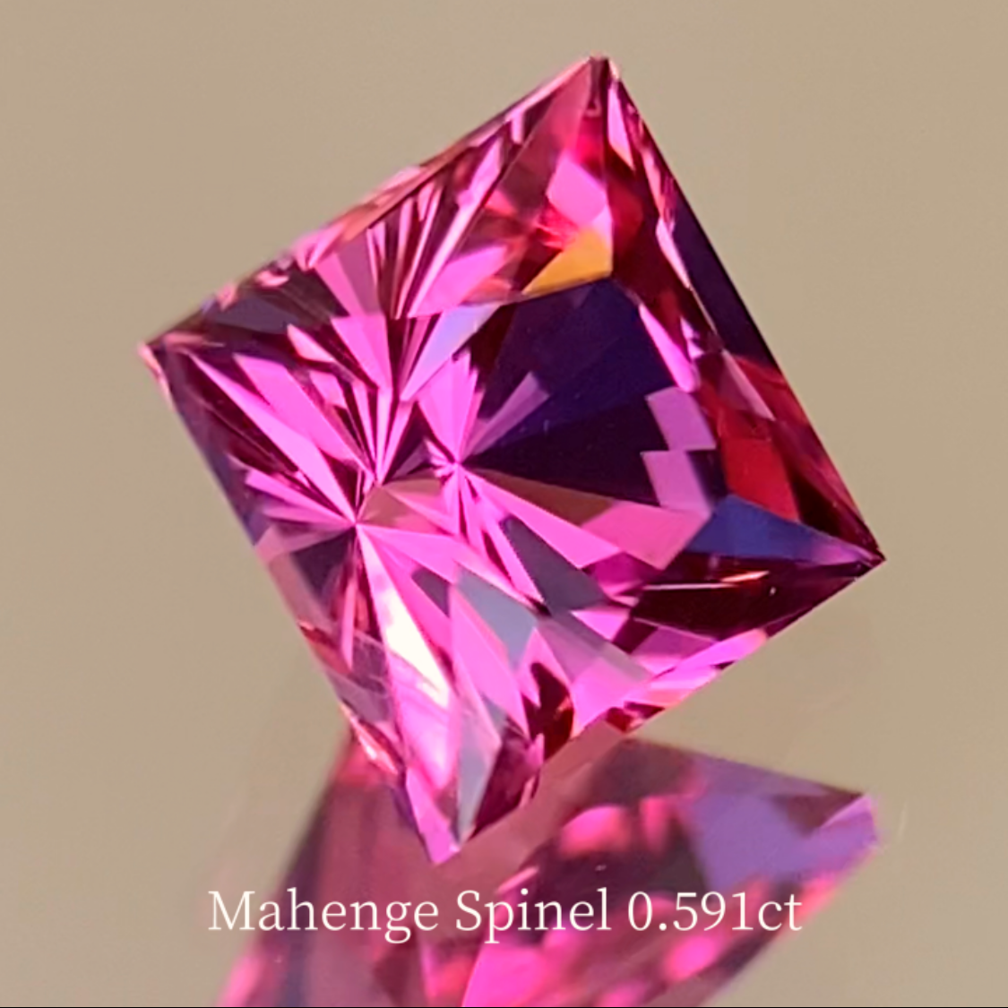 Neon Pink Spinel 0.591ct / Tanzania