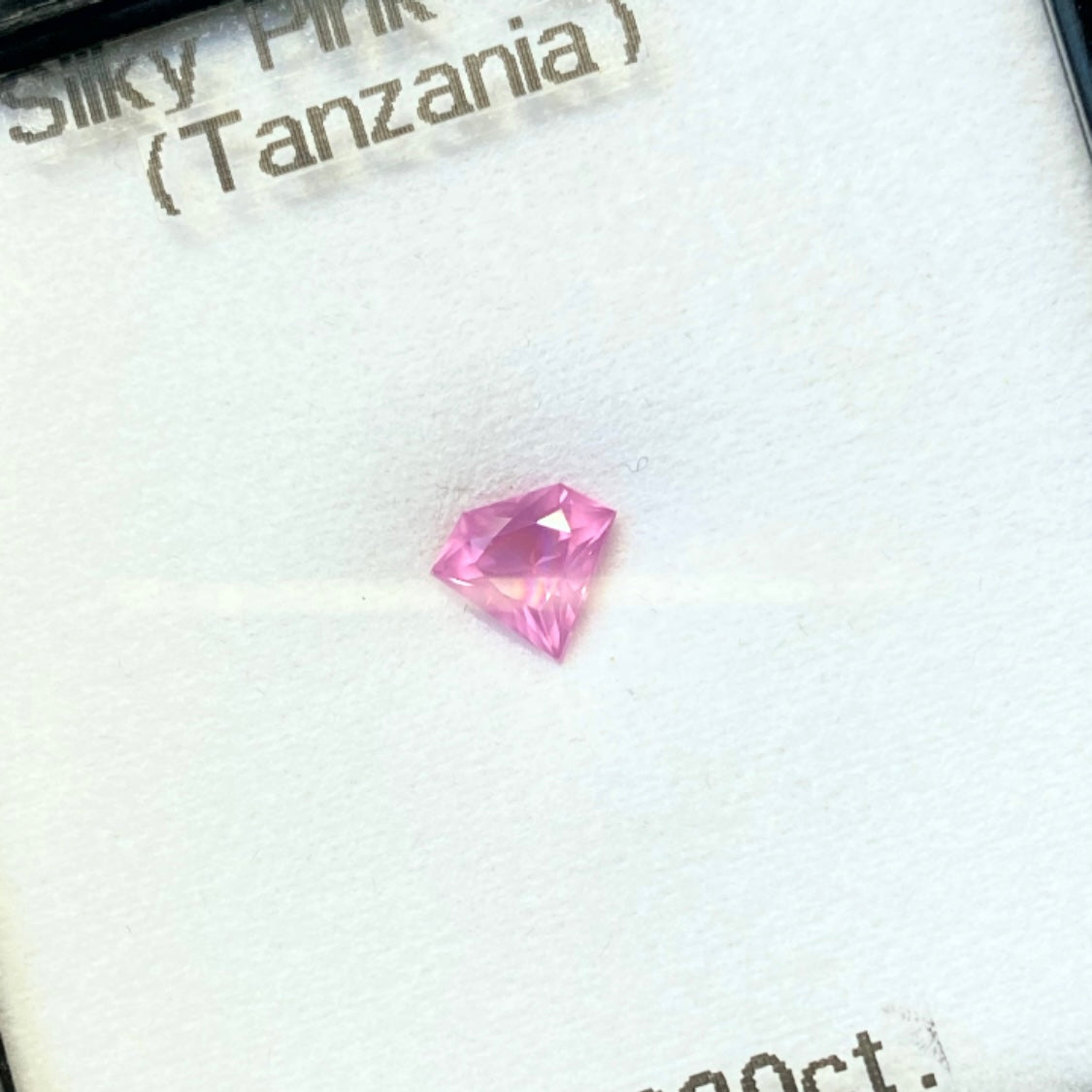 Silky Pink Spinel 0.680ct / Tanzania