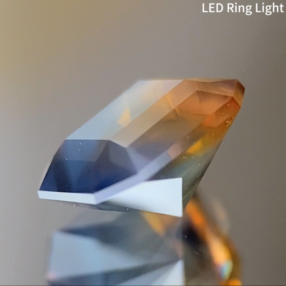 【One Price】Dark Silky Rainbow Parti-Color Sapphire 1.105ct / Nigeria