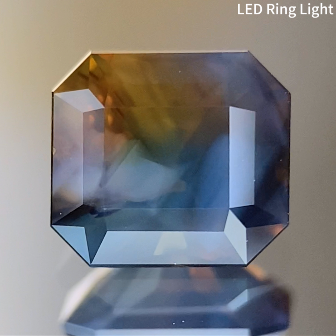 【One Price】Dark Silky Rainbow Parti-Color Sapphire 1.105ct / Nigeria