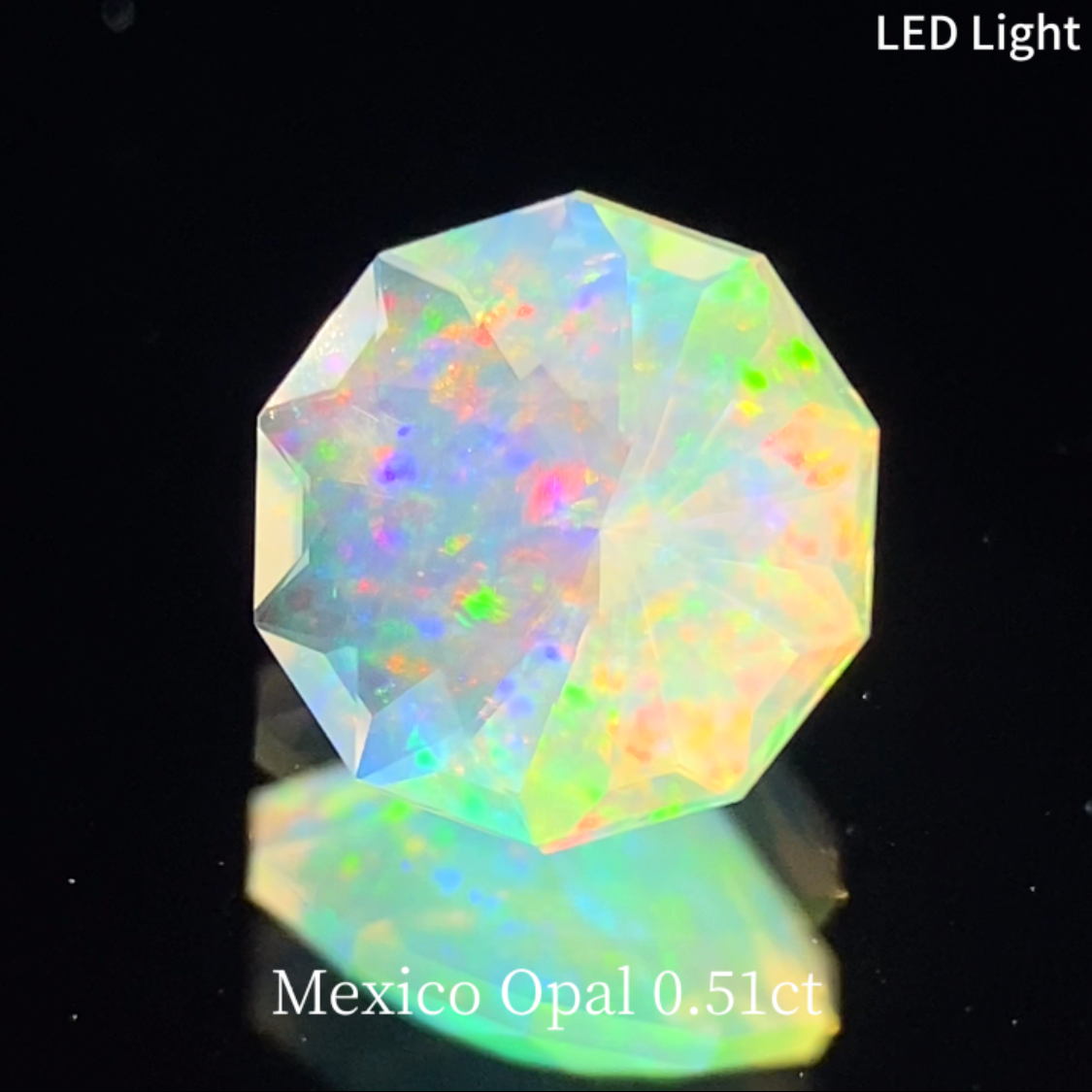 Mexico Opal 0.51ct / Narika Cut
