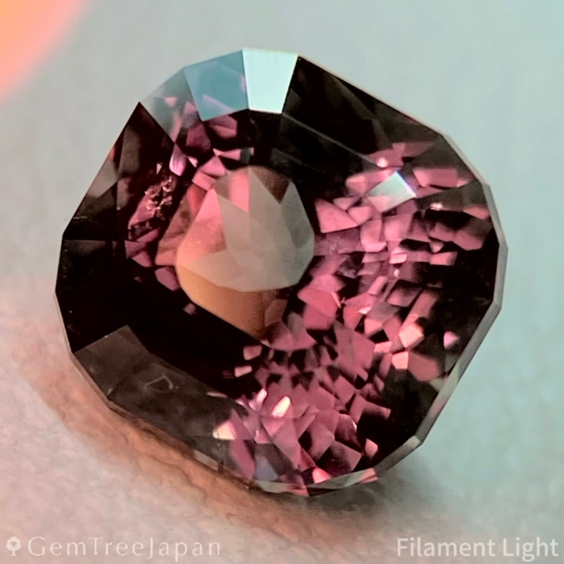 Un-Heat Color Change Sapphire 1.25ct / Tanzania