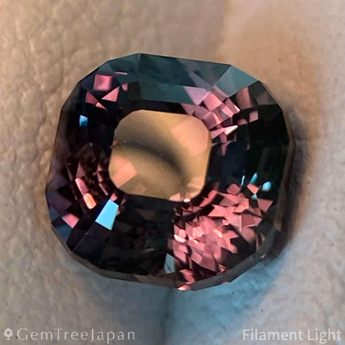 Un-Heat Color Change Sapphire 1.25ct / Tanzania