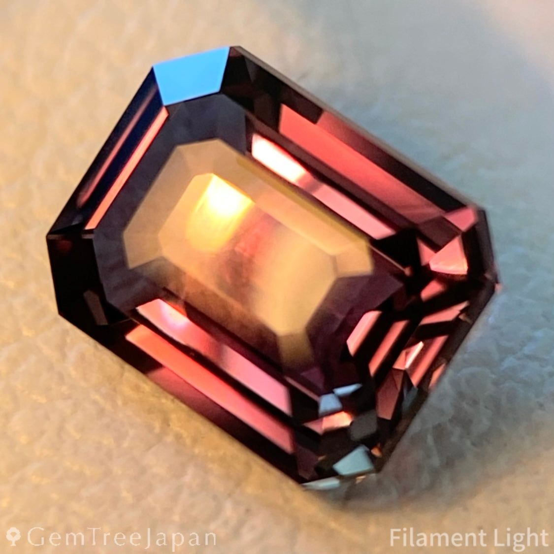 Un-Heat Color Change Sapphire 1.12ct / Tanzania