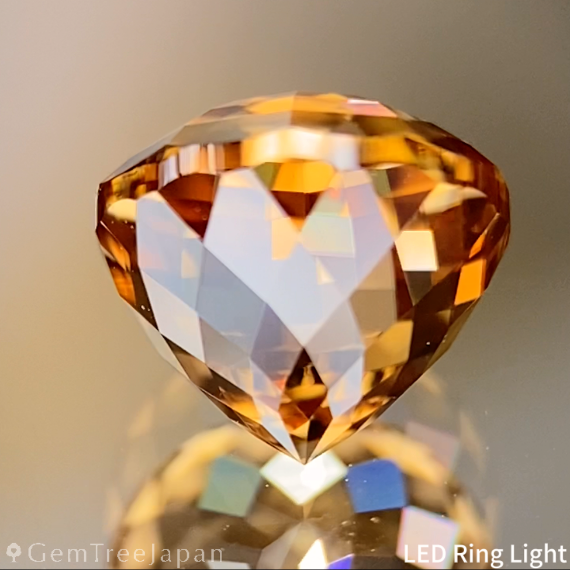 "Super Gira Step" Orangy Gold Zircon 2.338ct / Sri Lanka
