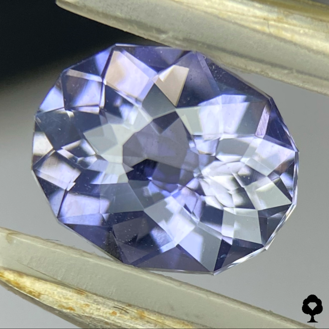 Iolite 1.26ct / New cut