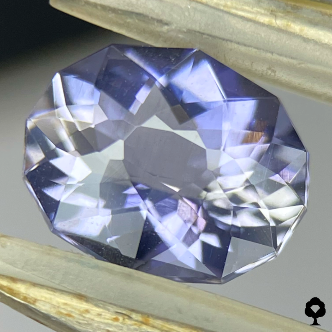 Iolite 1.26ct / New cut