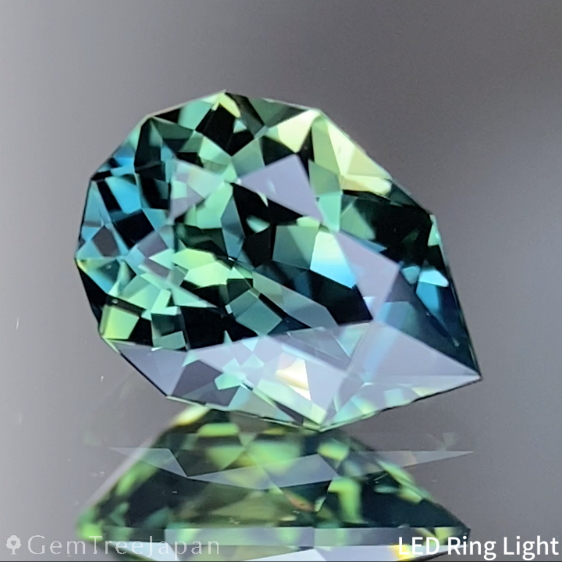 Bluish Green Sapphire 0.60ct / Nigeria