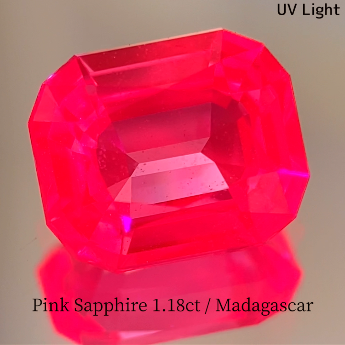 Pink Sapphire 1.18ct / Madagascar