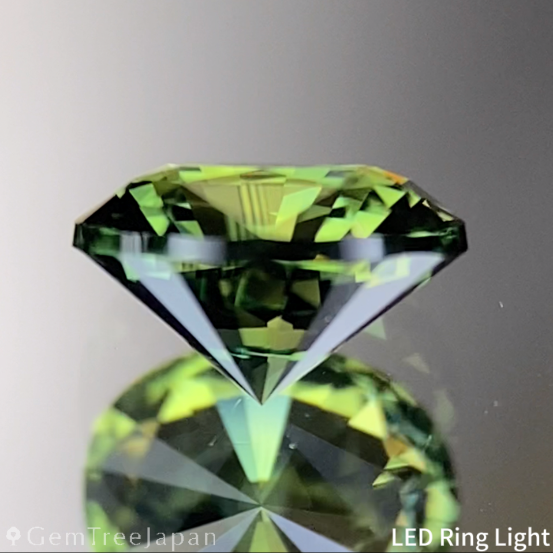 Yellowish Green Sapphire 0.59ct / Nigeria