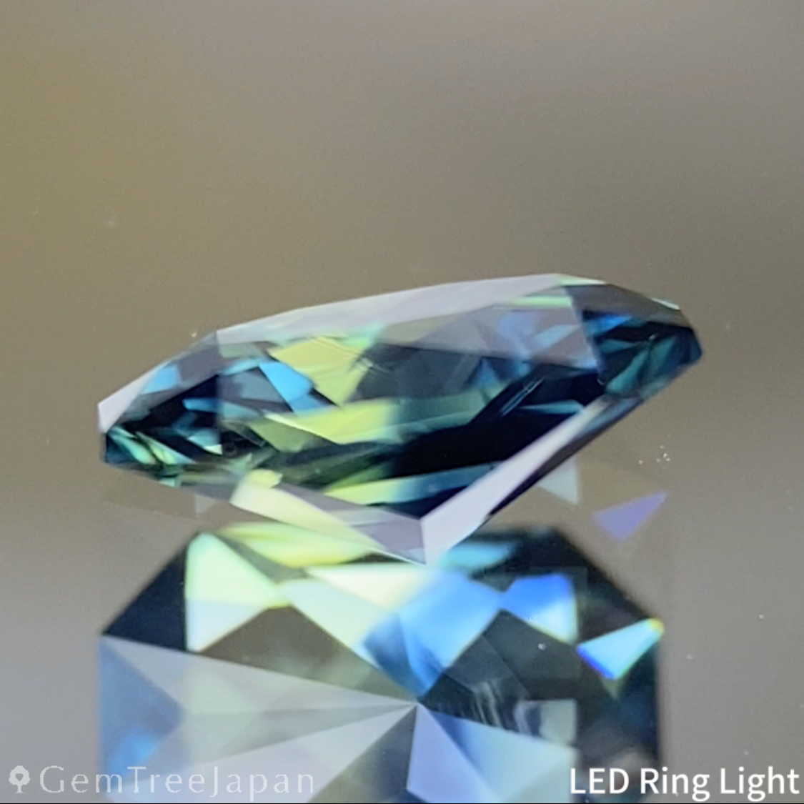 Parti-Color Sapphire 0.46ct / Nigeria