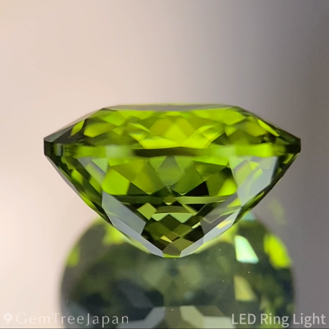 Peridot 1.89ct / Vietnam