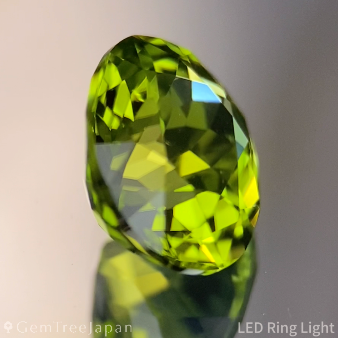Peridot 1.89ct / Vietnam