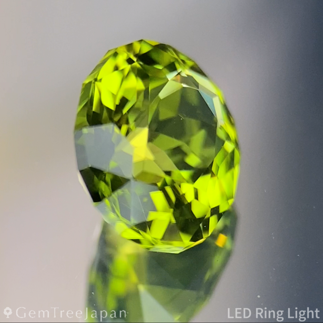 Peridot 1.50ct / Vietnam / Table Cube Cut