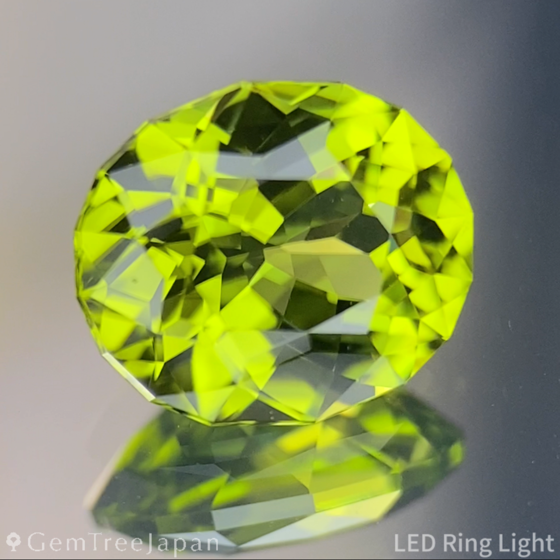 Peridot 1.50ct / Vietnam / Table Cube Cut