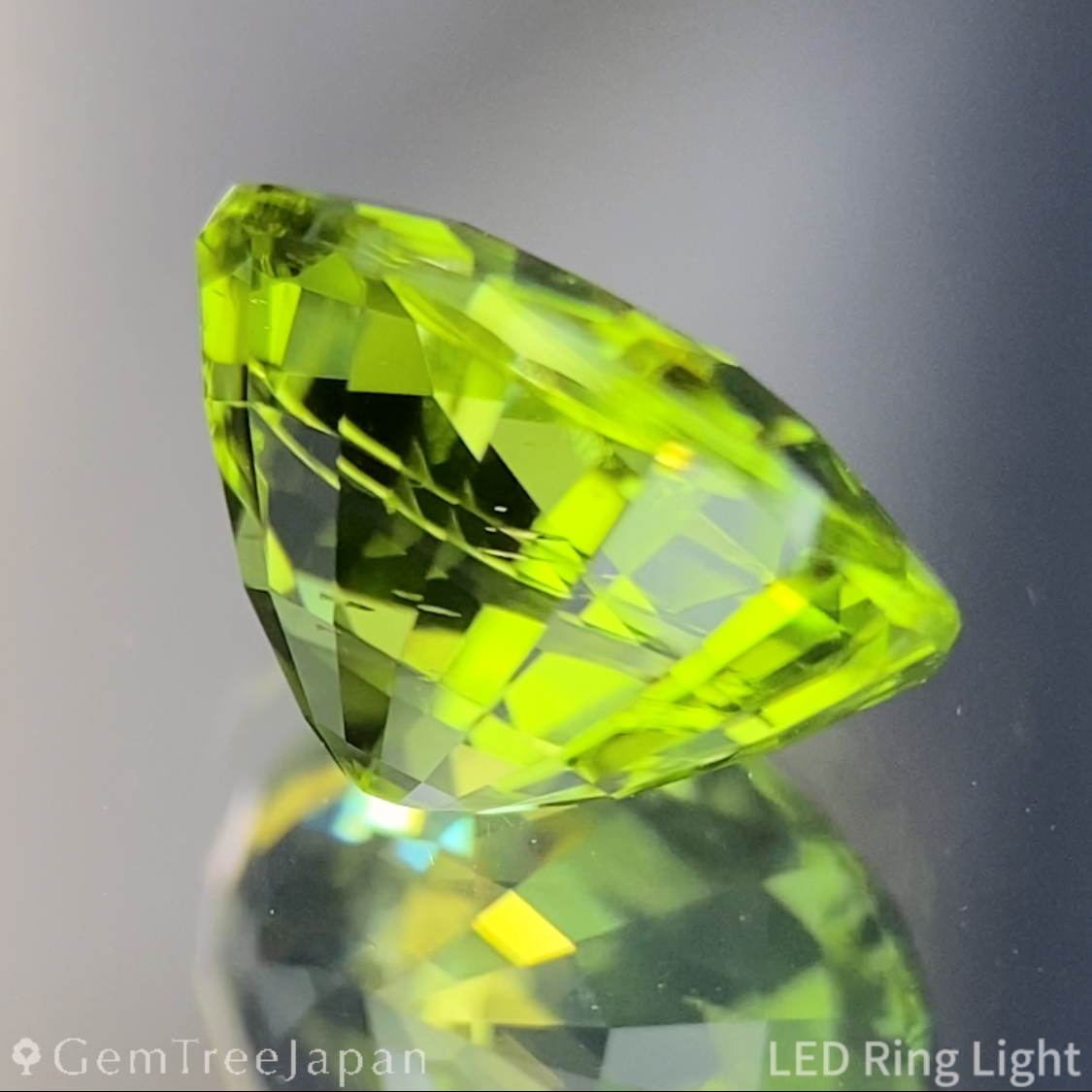 Peridot 2.132ct / Vietnam