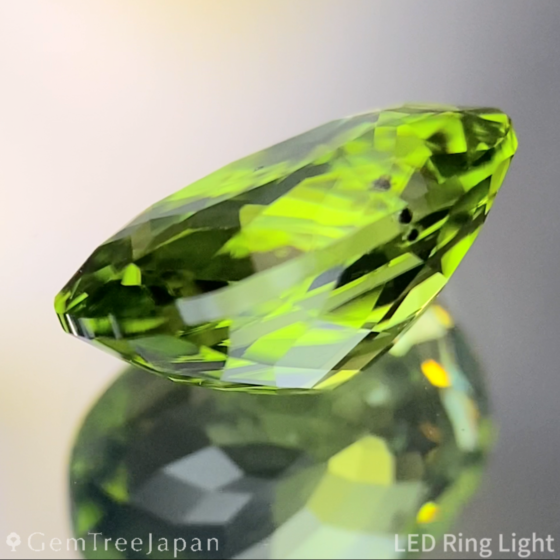 Peridot 3.174ct / Vietnam