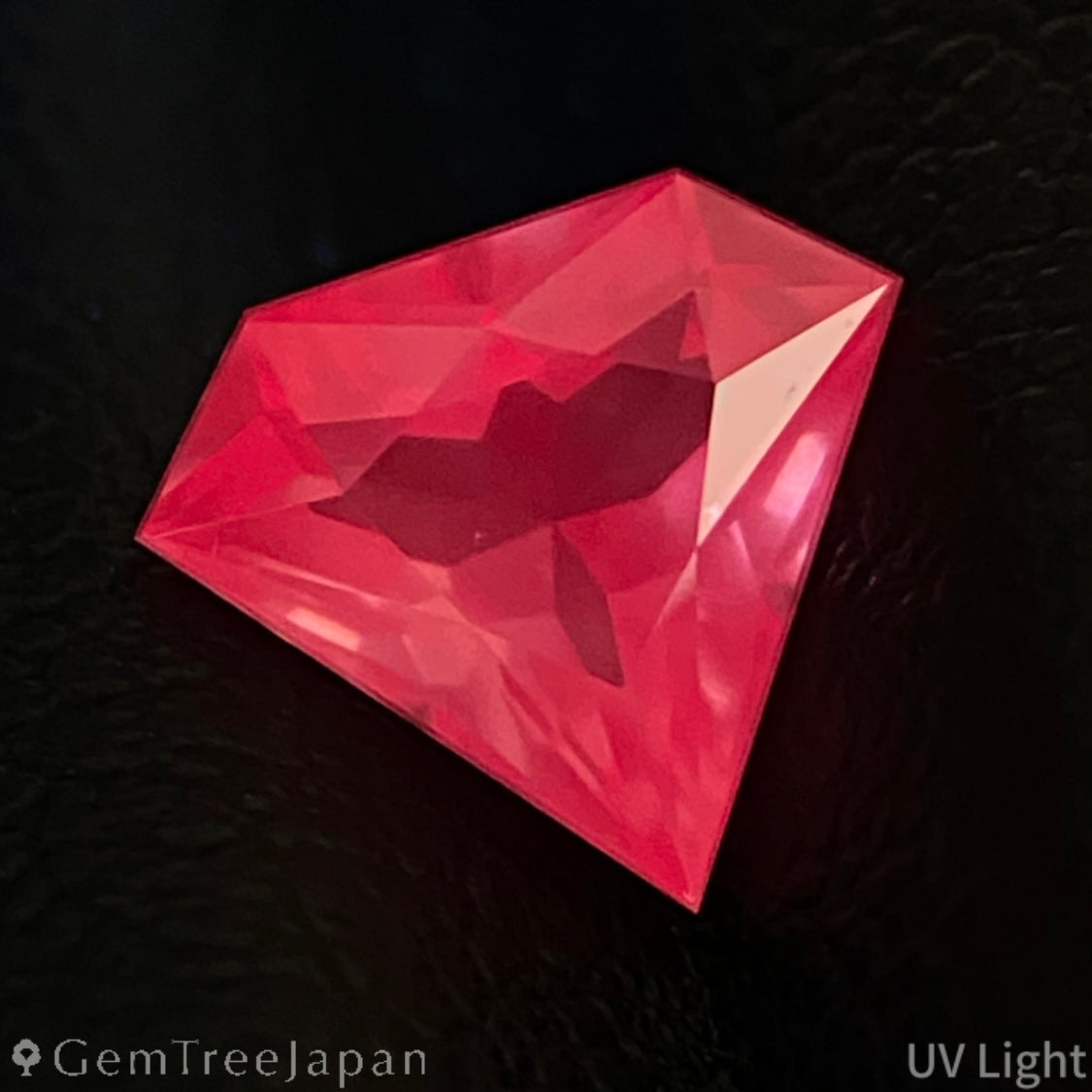 Pink Spinel 0.876ct / Tanzania