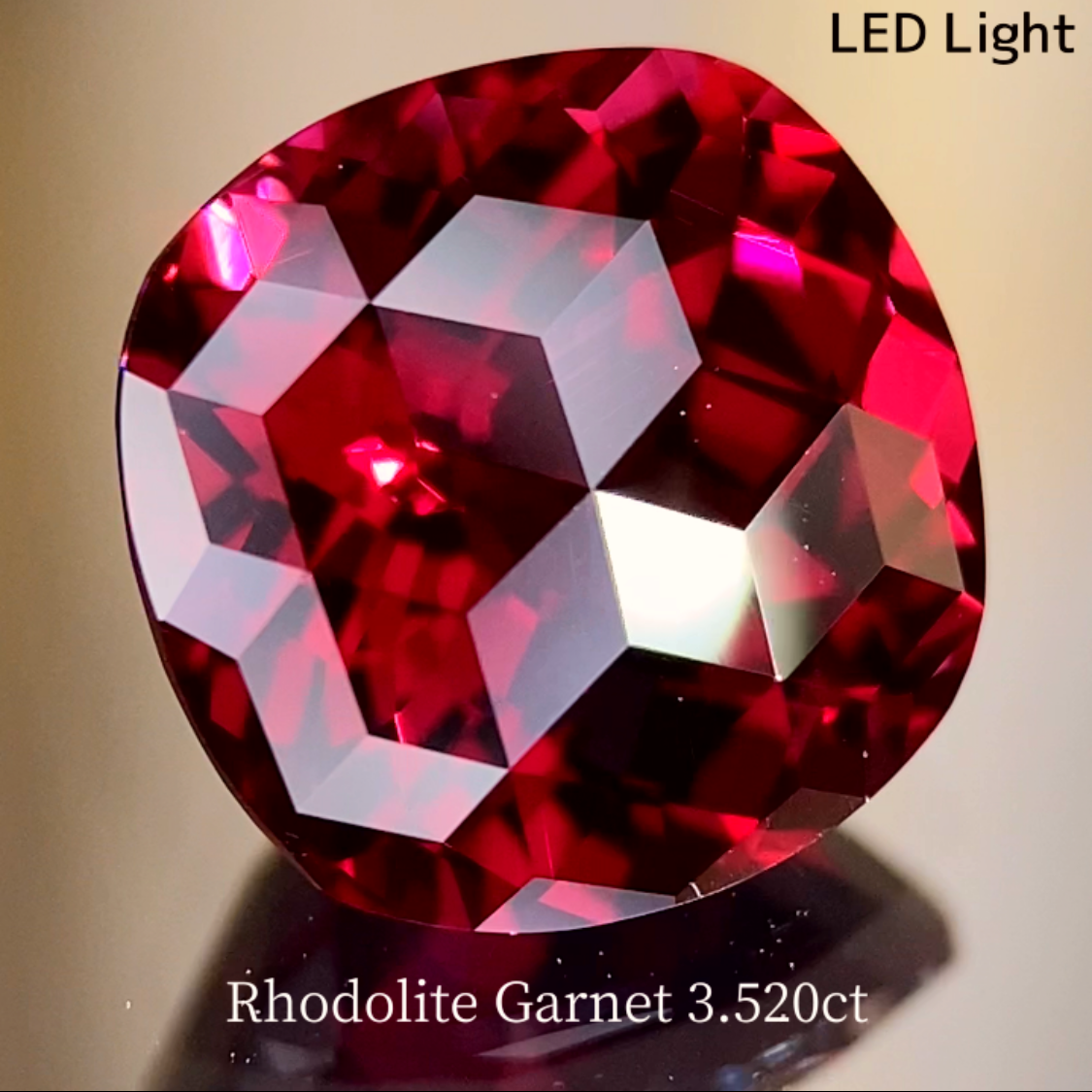 Rhodolite Garnet 3.520ct / Tanzania