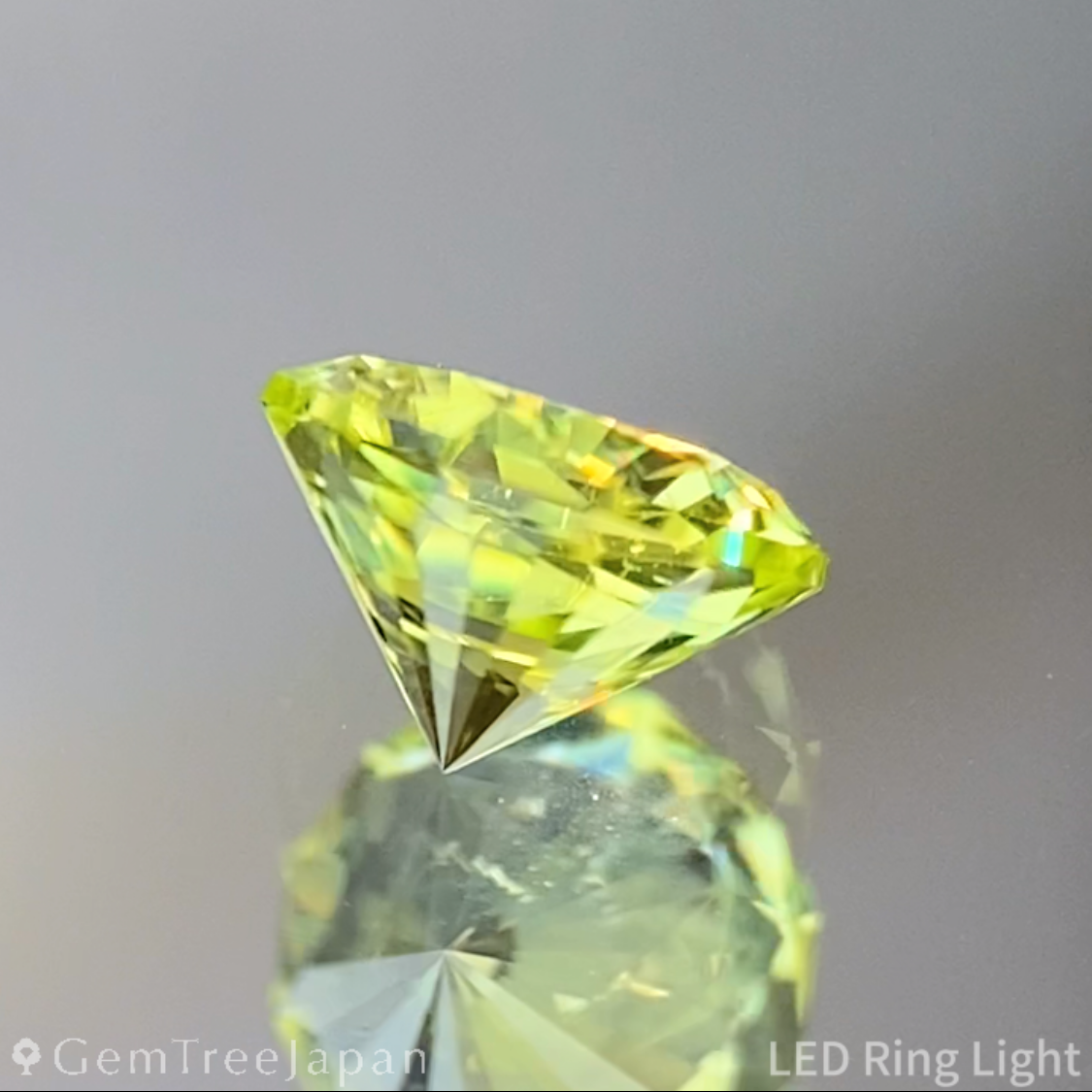 Parrot Chrysoberyl 0.419ct / Sri Lanka
