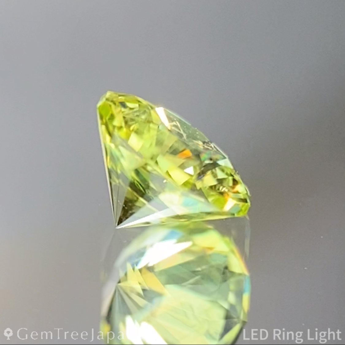 Parrot Chrysoberyl 0.419ct / Sri Lanka