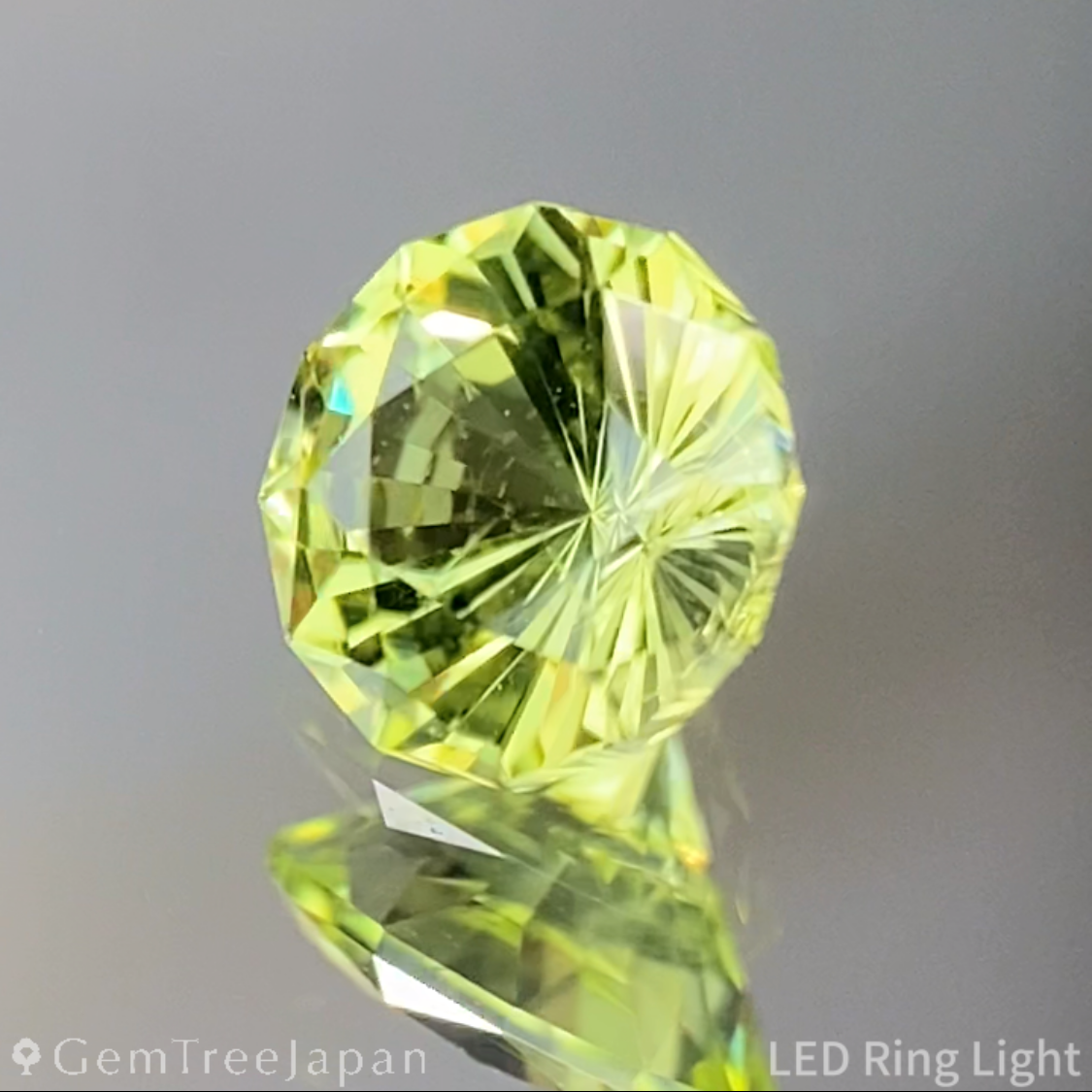 Parrot Chrysoberyl 0.419ct / Sri Lanka