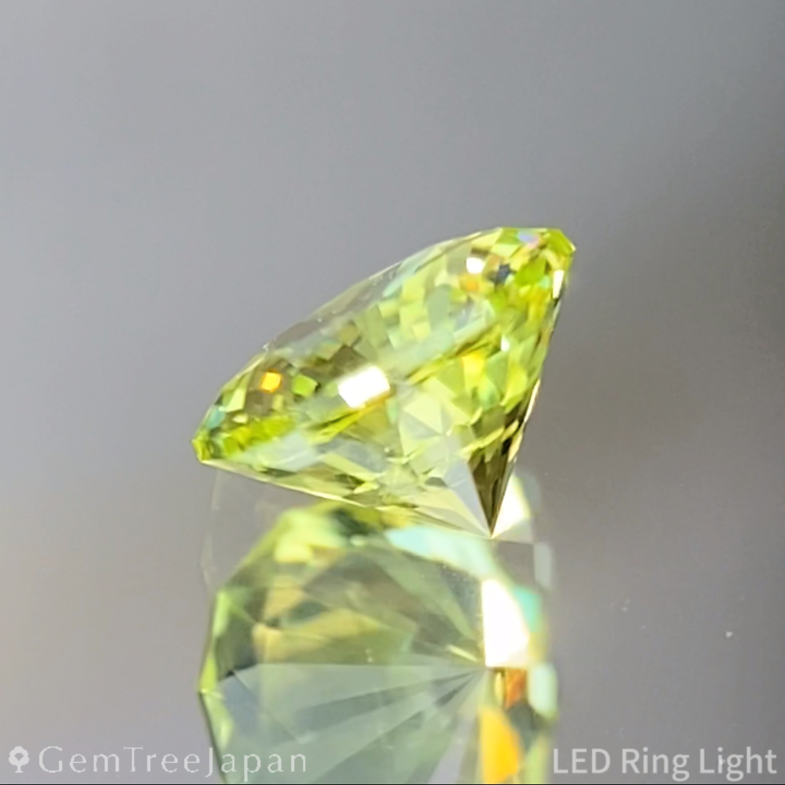 Parrot Chrysoberyl 0.419ct / Sri Lanka