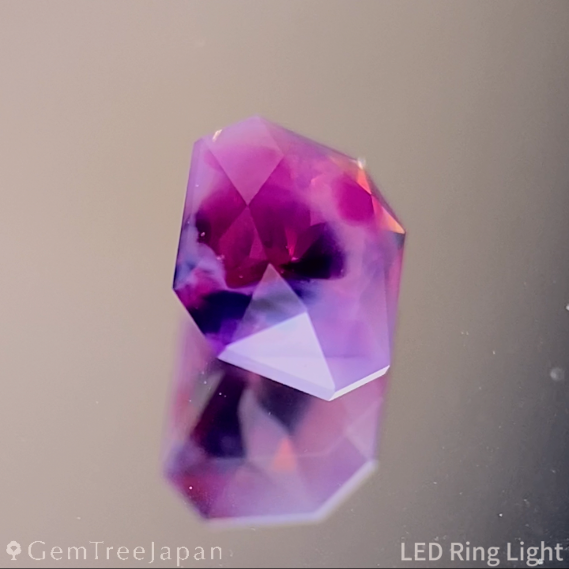 Un-Heat Parti-Color Sapphire 0.390ct / Vietnam