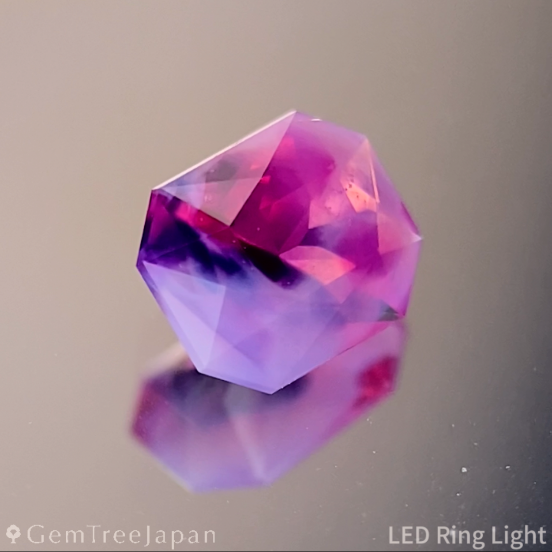 Un-Heat Parti-Color Sapphire 0.390ct / Vietnam