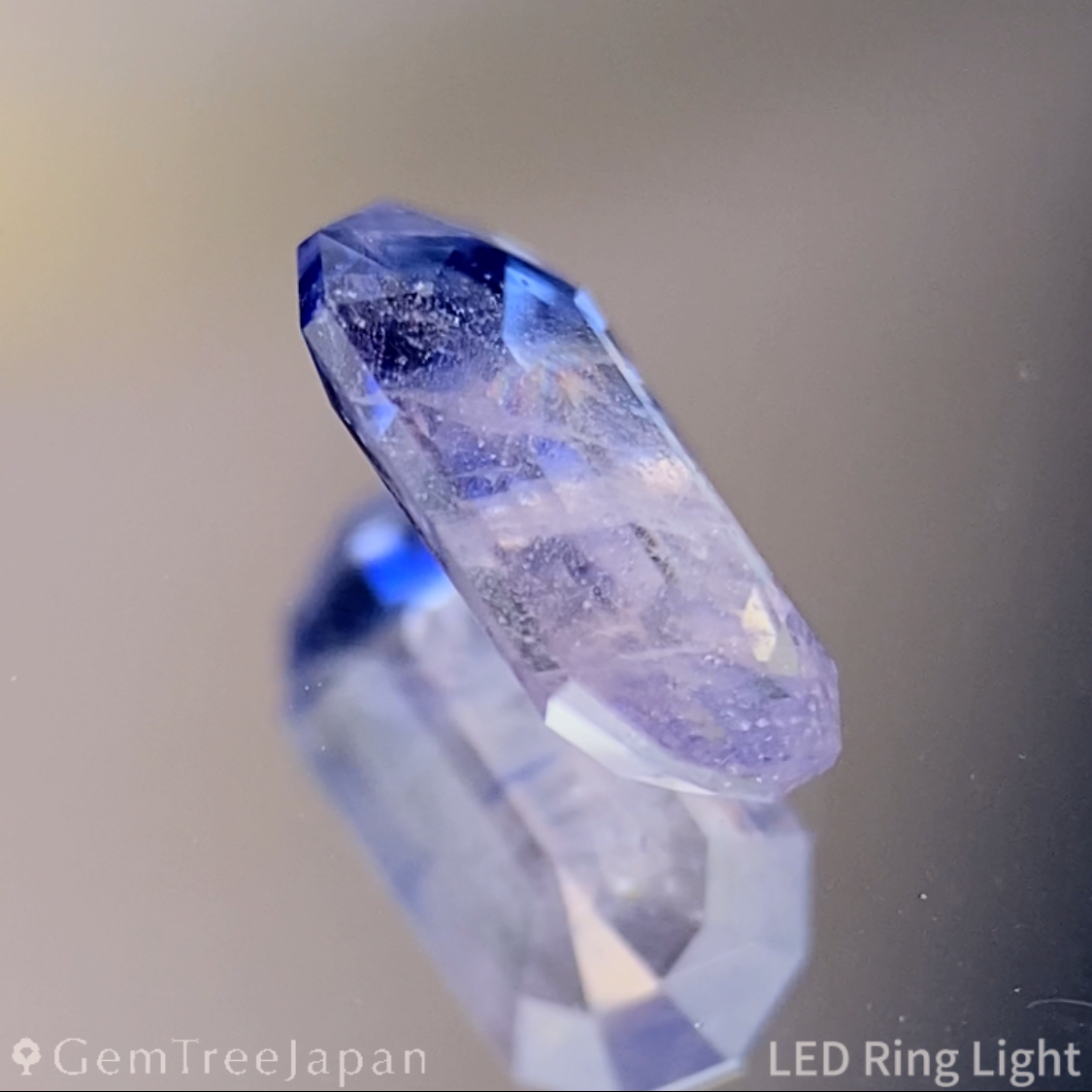 Un-Heat Parti-Color Sapphire 0.697ct / Vietnam