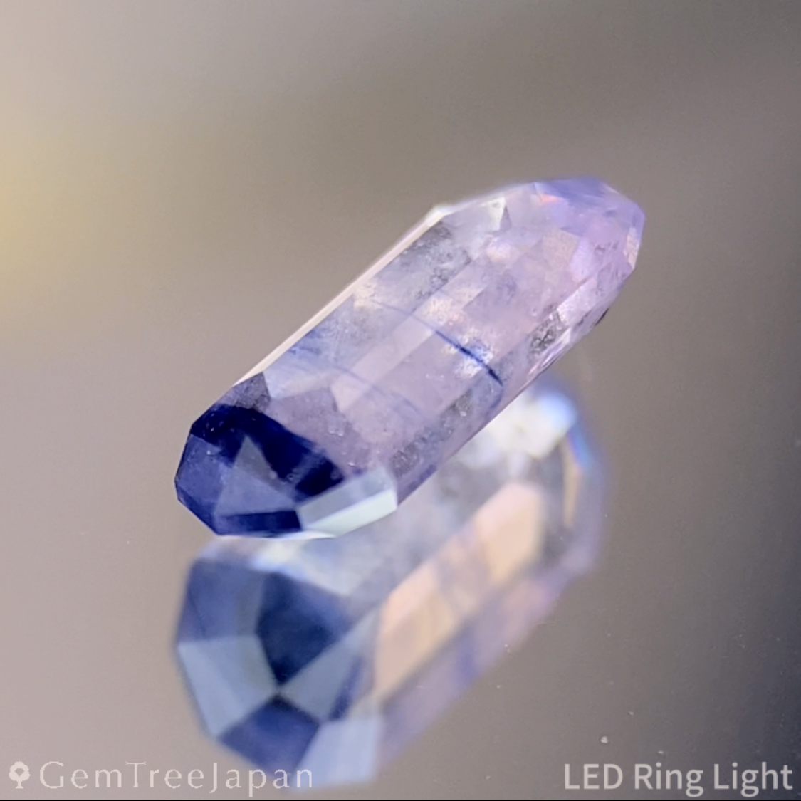 Un-Heat Parti-Color Sapphire 0.697ct / Vietnam