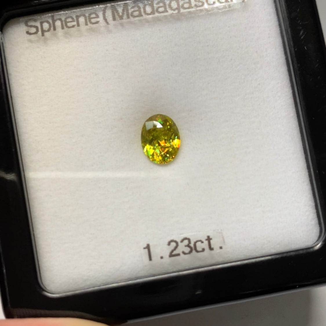 Sphene 1.23ct / Madagascar