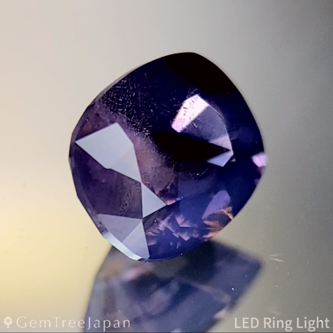 Un-Heat Parti-Color Sapphire 0.851ct / Vietnam